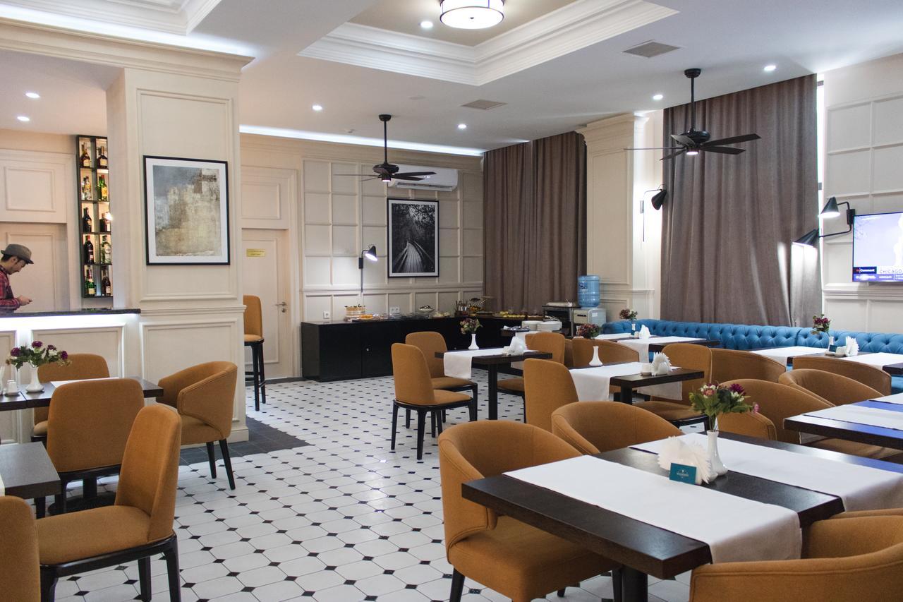 Madison Ave Hotel Bishkek Exterior photo